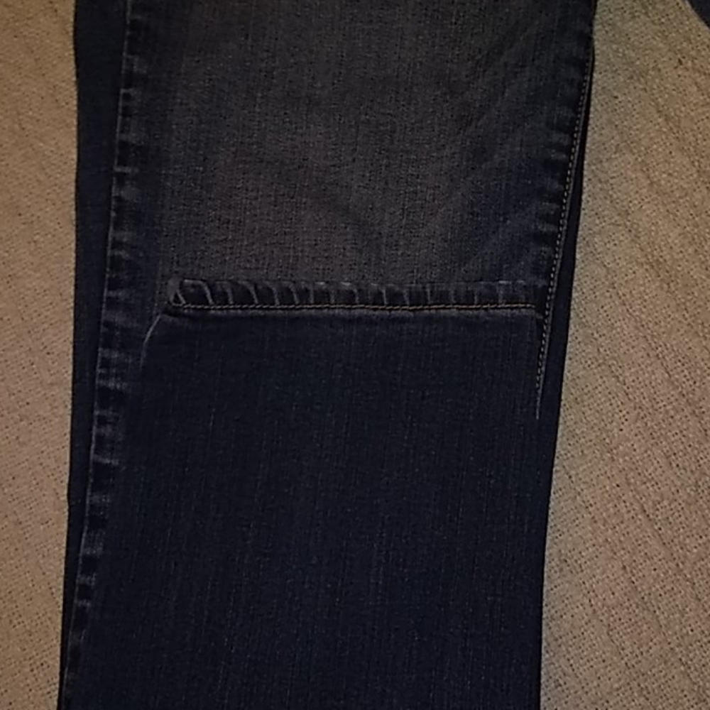 American Eagle Outfitters super stretch jeans. - Picture 4 of 9